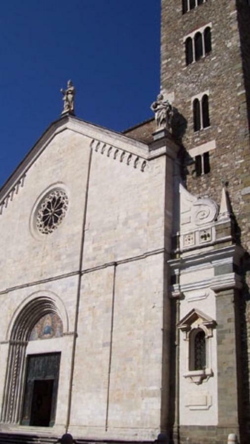 Cocoon, Atypical Flat In Historic Center & Breakfast Leilighet Sarzana Eksteriør bilde